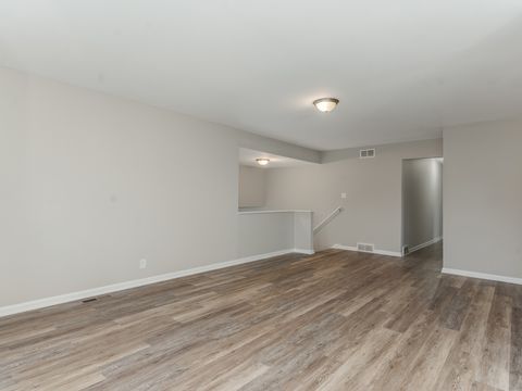 Tiny photo for 322 Rockhurst Road, Bolingbrook, IL 60440 (MLS # 12531164)