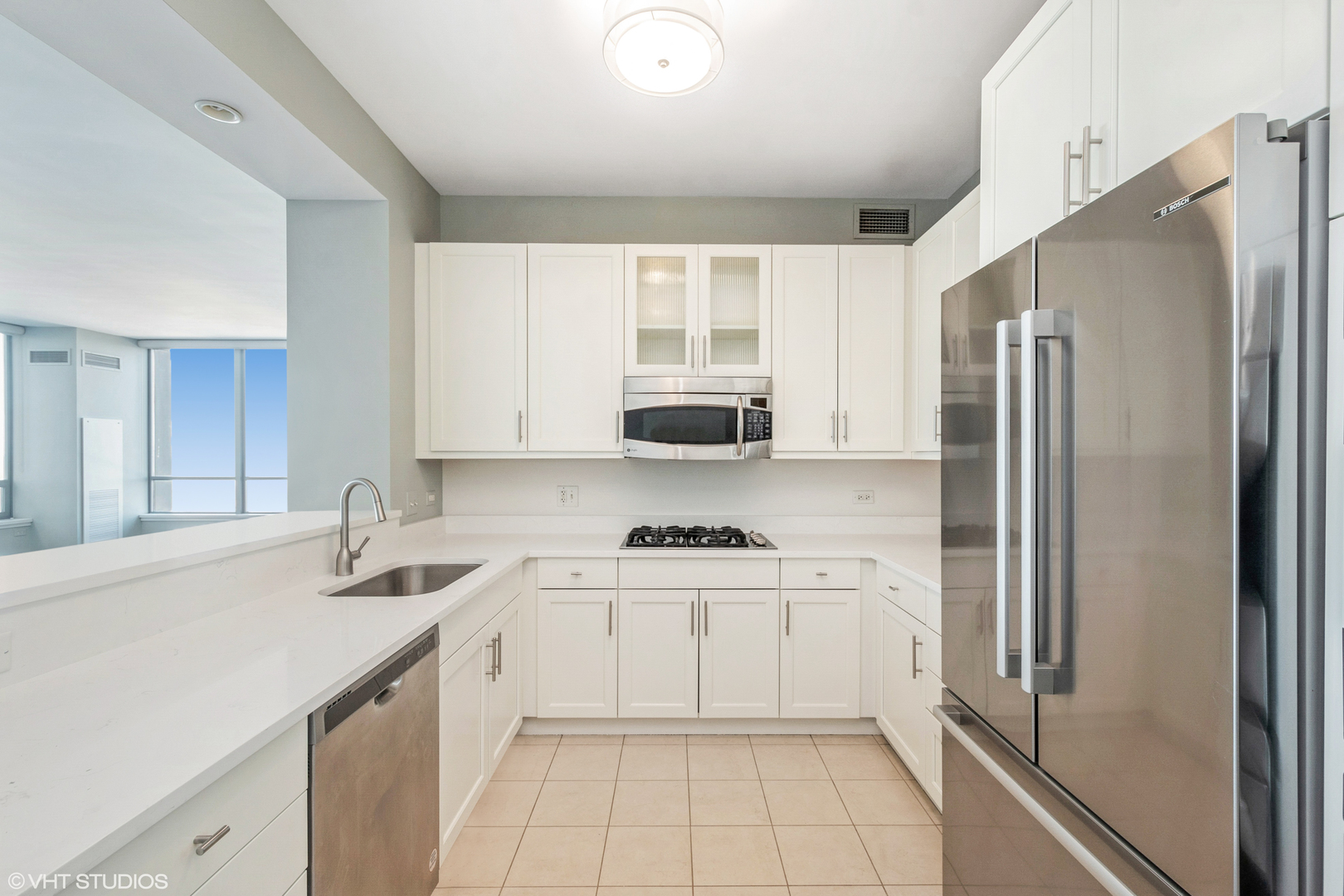 600 N LAKE SHORE Drive 1011