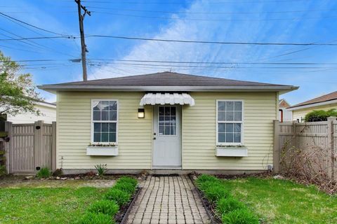 Tiny photo for 1812 N Nordica Avenue, Chicago, IL 60707 (MLS # 12621359)
