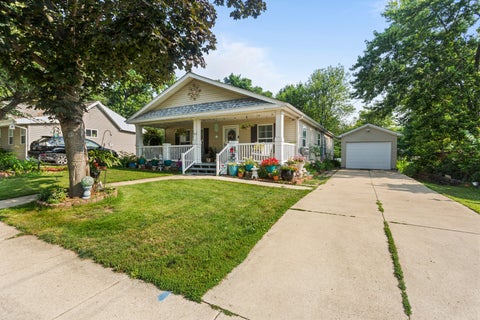 Tiny photo for 410 FRANKLIN Street, Mahomet, IL 61853 (MLS # 12716637)