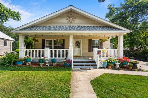 Photo of 410 FRANKLIN Street, Mahomet, IL 61853 (MLS # 12716637)