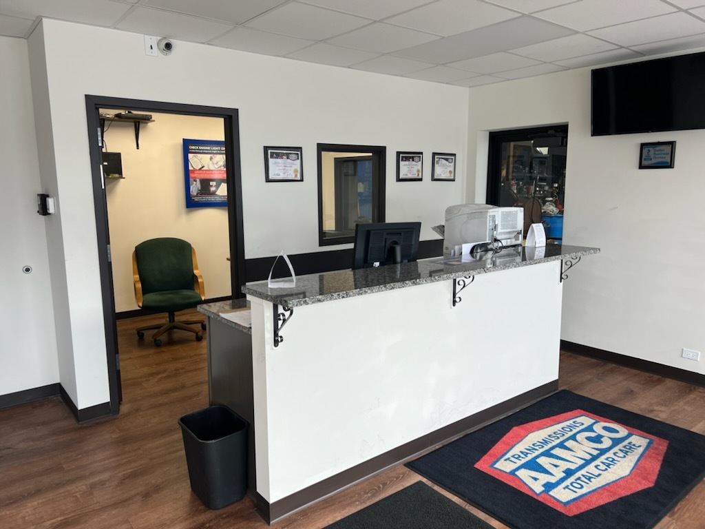 1406 N MILWAUKEE Avenue