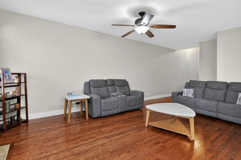 Tiny photo for 18104 Lake Shore Drive, Orland Park, IL 60467 (MLS # 12559456)