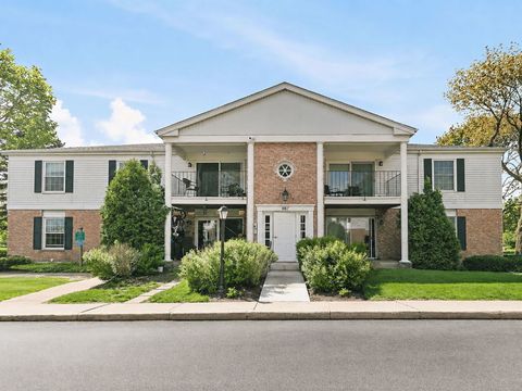 987 Golf Course Road 4 Crystal Lake IL 60014