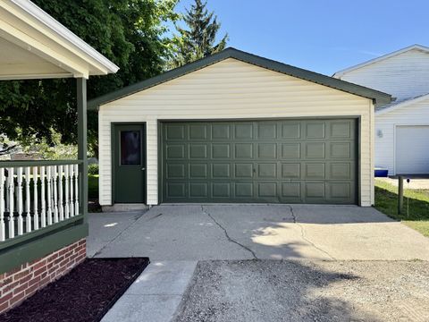 Tiny photo for 115 Lyle Street, Kewanee, IL 61443 (MLS # 12647091)