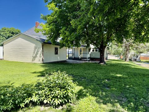 Tiny photo for 115 Lyle Street, Kewanee, IL 61443 (MLS # 12647091)