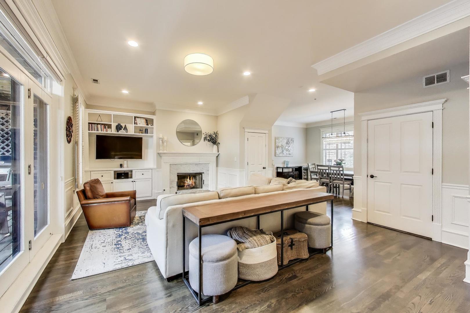 1910 W Addison Street F