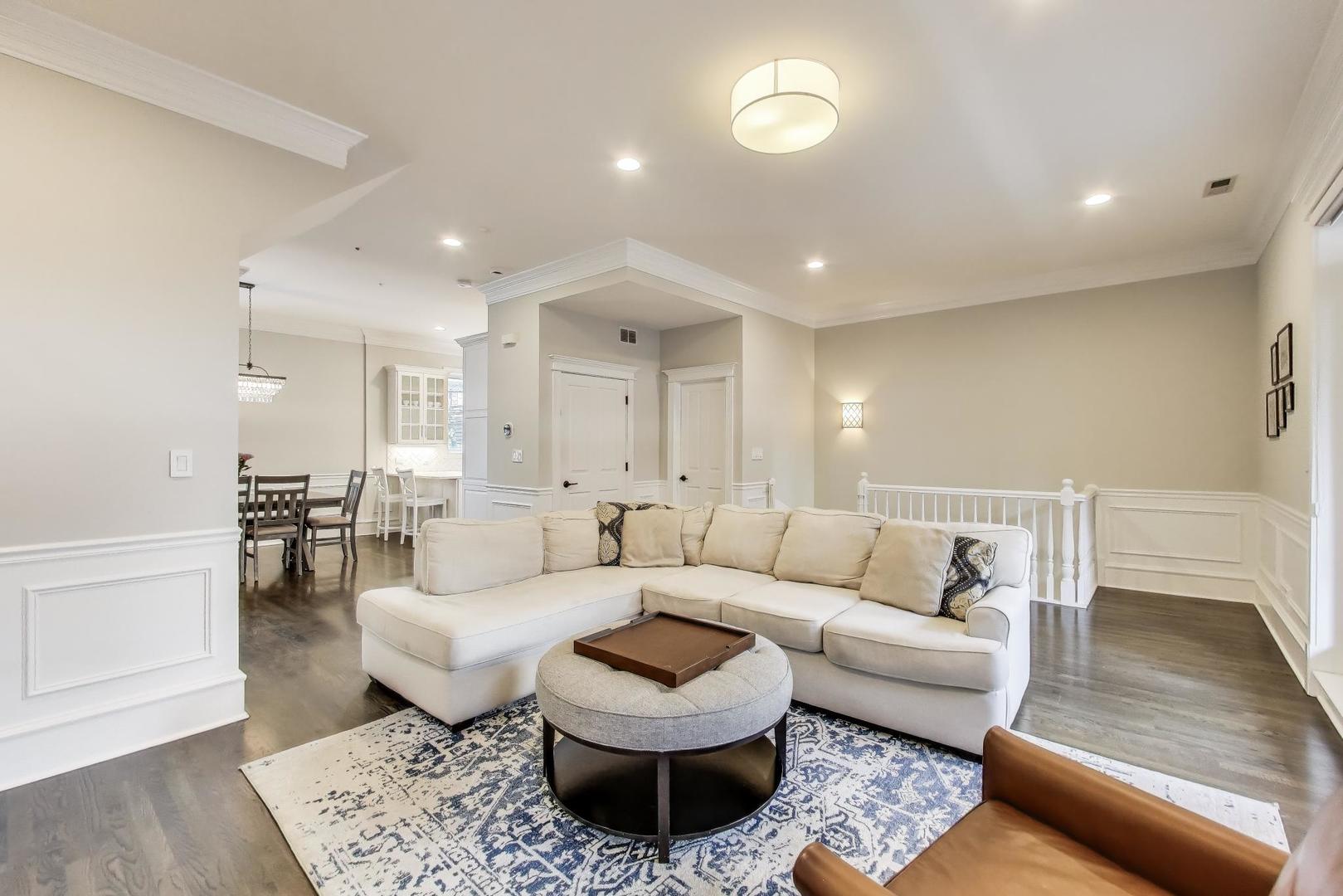 1910 W Addison Street F