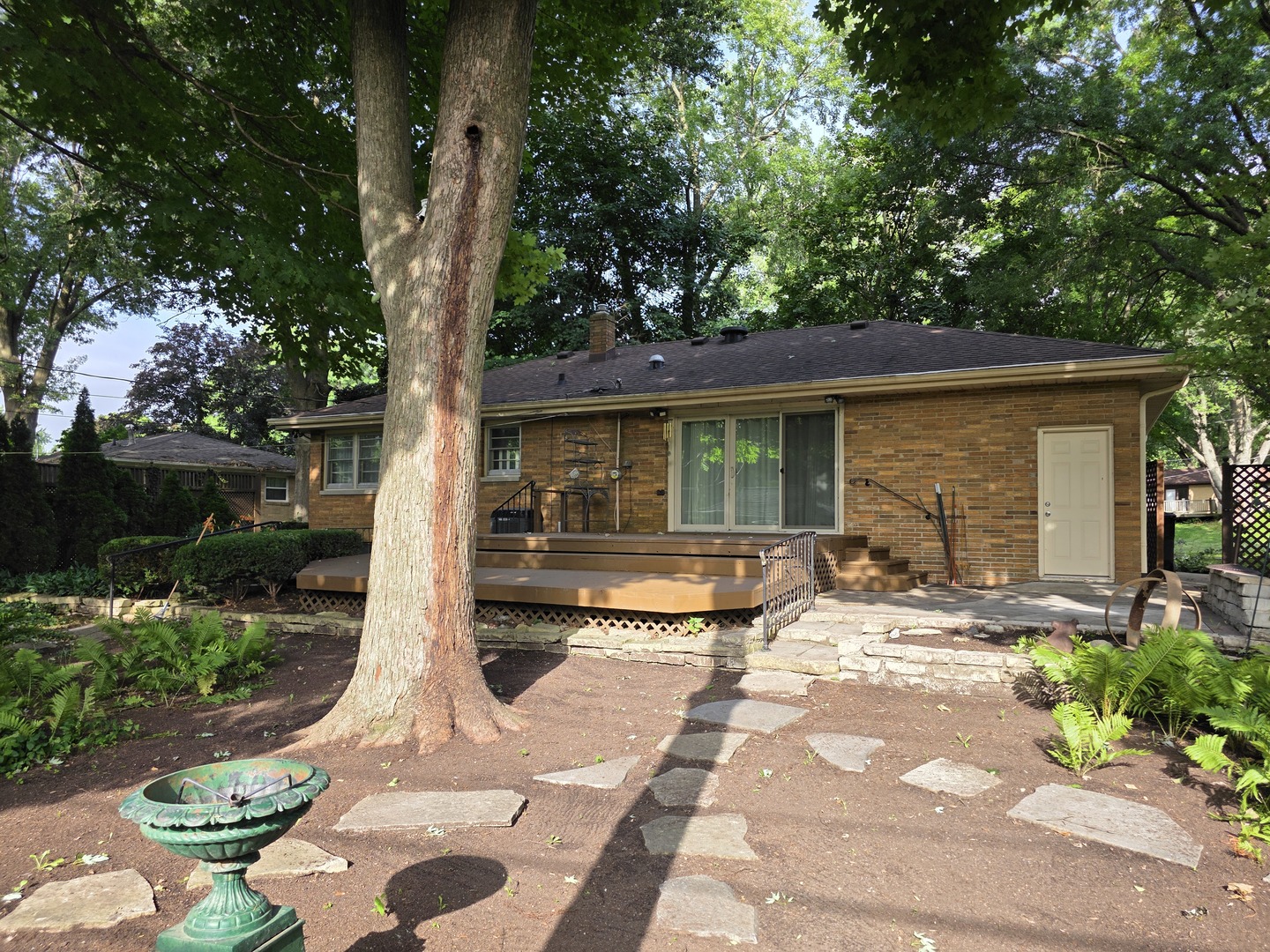1206 Maplewood Drive W