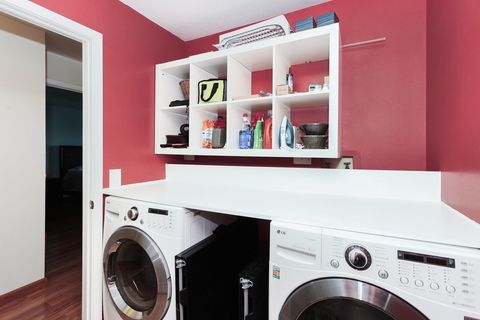 Tiny photo for 275 Wilmette Court #B1, Schaumburg, IL 60193 (MLS # 12546825)