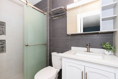 Tiny photo for 275 Wilmette Court #B1, Schaumburg, IL 60193 (MLS # 12546825)