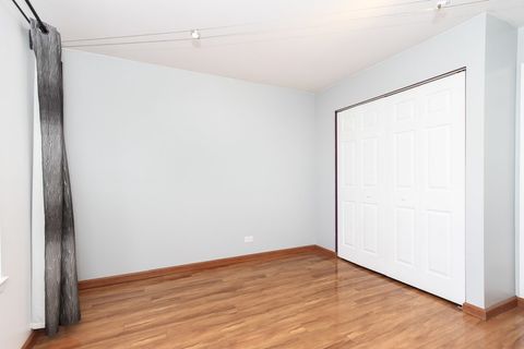 Tiny photo for 275 Wilmette Court #B1, Schaumburg, IL 60193 (MLS # 12546825)