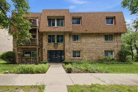 Photo of 2619 W AGATITE Avenue #3H, Chicago, IL 60625 (MLS # 12706619)