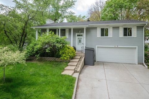 10 Cumberland Court, Cary, IL 60013 - #: 12647373