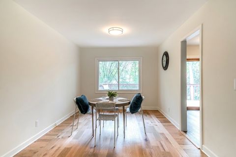 Tiny photo for 10 Cumberland Court, Cary, IL 60013 (MLS # 12647373)