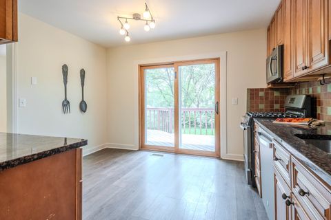 Tiny photo for 10 Cumberland Court, Cary, IL 60013 (MLS # 12647373)