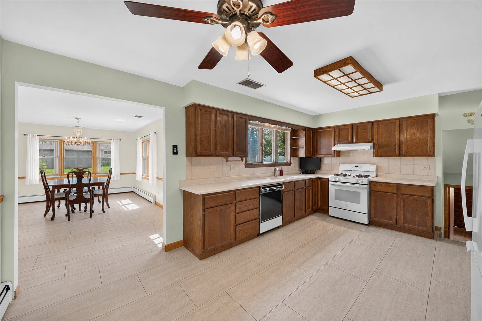 11112 Sunset Lane