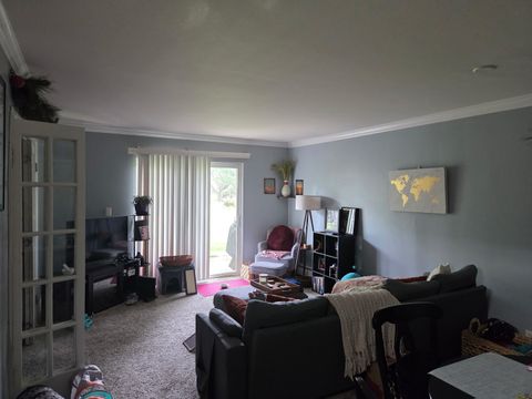 Tiny photo for 707 E Falcon Drive #C109, Arlington Heights, IL 60005 (MLS # 12653072)