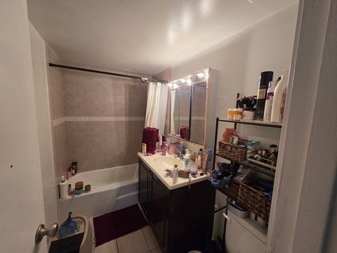 Tiny photo for 707 E Falcon Drive #C109, Arlington Heights, IL 60005 (MLS # 12653072)
