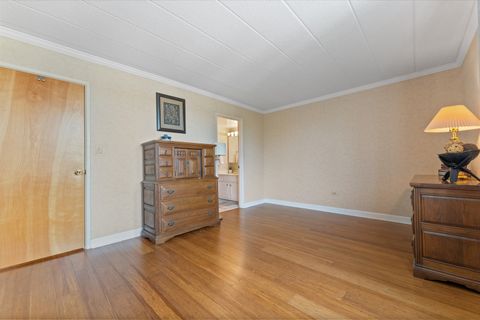Tiny photo for 110 W Butterfield Road #502S, Elmhurst, IL 60126 (MLS # 12504906)