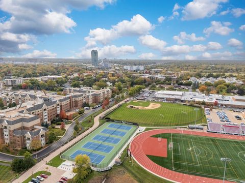 Tiny photo for 110 W Butterfield Road #502S, Elmhurst, IL 60126 (MLS # 12504906)