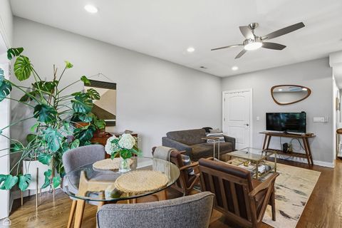 Tiny photo for 4038 N Kenmore Avenue #2, Chicago, IL 60613 (MLS # 12494734)