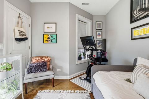 Tiny photo for 4038 N Kenmore Avenue #2, Chicago, IL 60613 (MLS # 12494734)