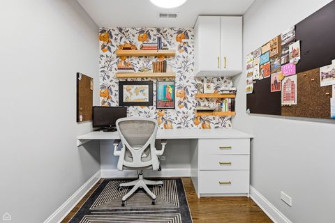 Tiny photo for 4038 N Kenmore Avenue #2, Chicago, IL 60613 (MLS # 12494734)