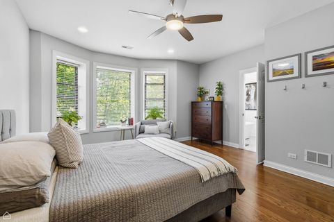 Tiny photo for 4038 N Kenmore Avenue #2, Chicago, IL 60613 (MLS # 12494734)