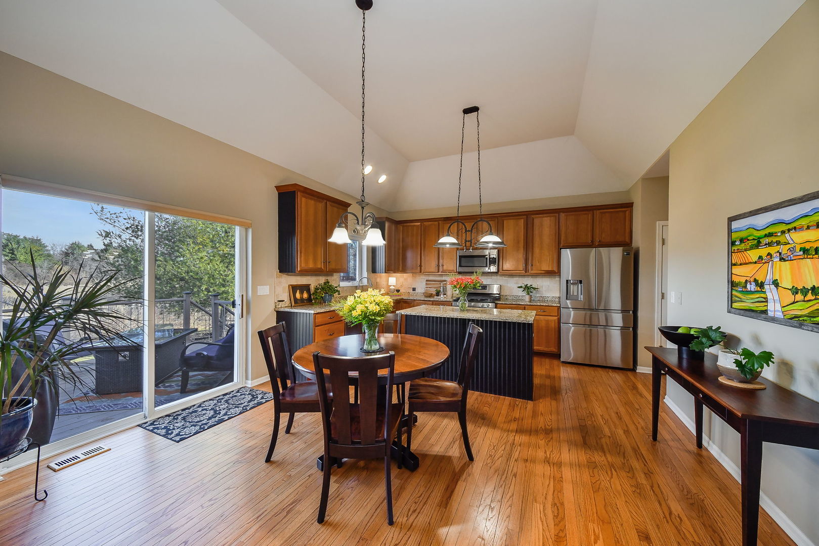 39W578 Newton Square