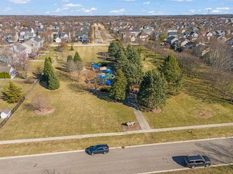 Tiny photo for 39W578 Newton Square, Geneva, IL 60134 (MLS # 12588528)