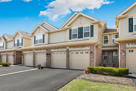 Photo of 2051 Canyon Creek Court, Aurora, IL 60503 (MLS # 12626545)