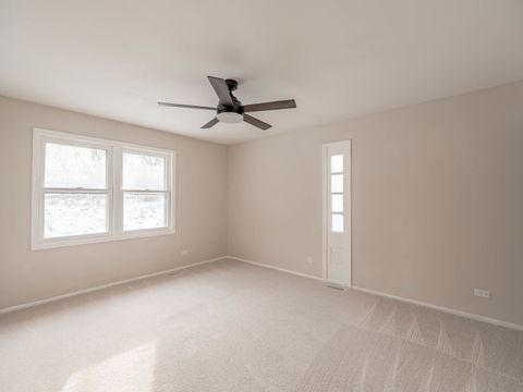 Tiny photo for 330 Hampton Court #A, Bloomingdale, IL 60108 (MLS # 12543510)