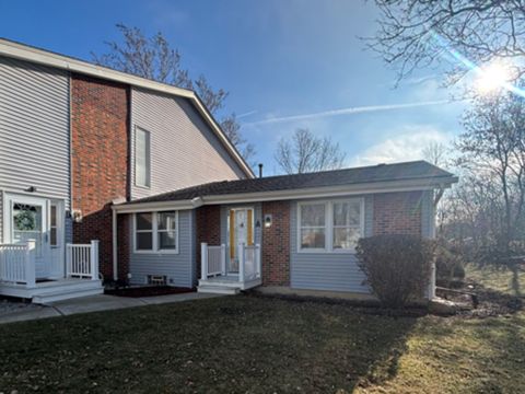 Photo of 330 Hampton Court #A, Bloomingdale, IL 60108 (MLS # 12543510)