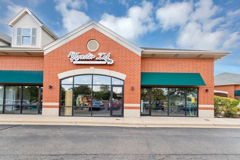 1540 Carlemont Drive F Crystal Lake IL 60014