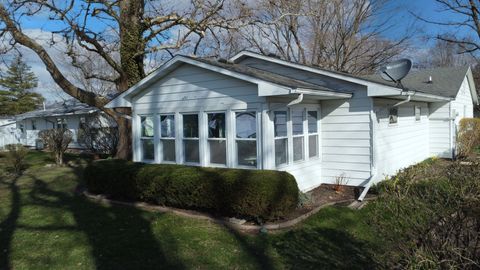 Tiny photo for 617 E Grant Street, Watseka, IL 60970 (MLS # 12601120)