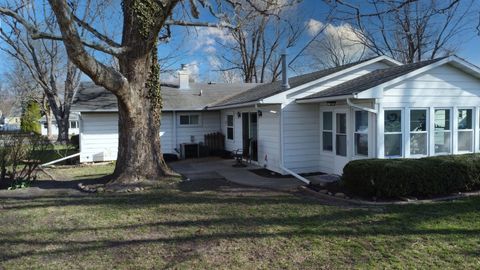 Tiny photo for 617 E Grant Street, Watseka, IL 60970 (MLS # 12601120)