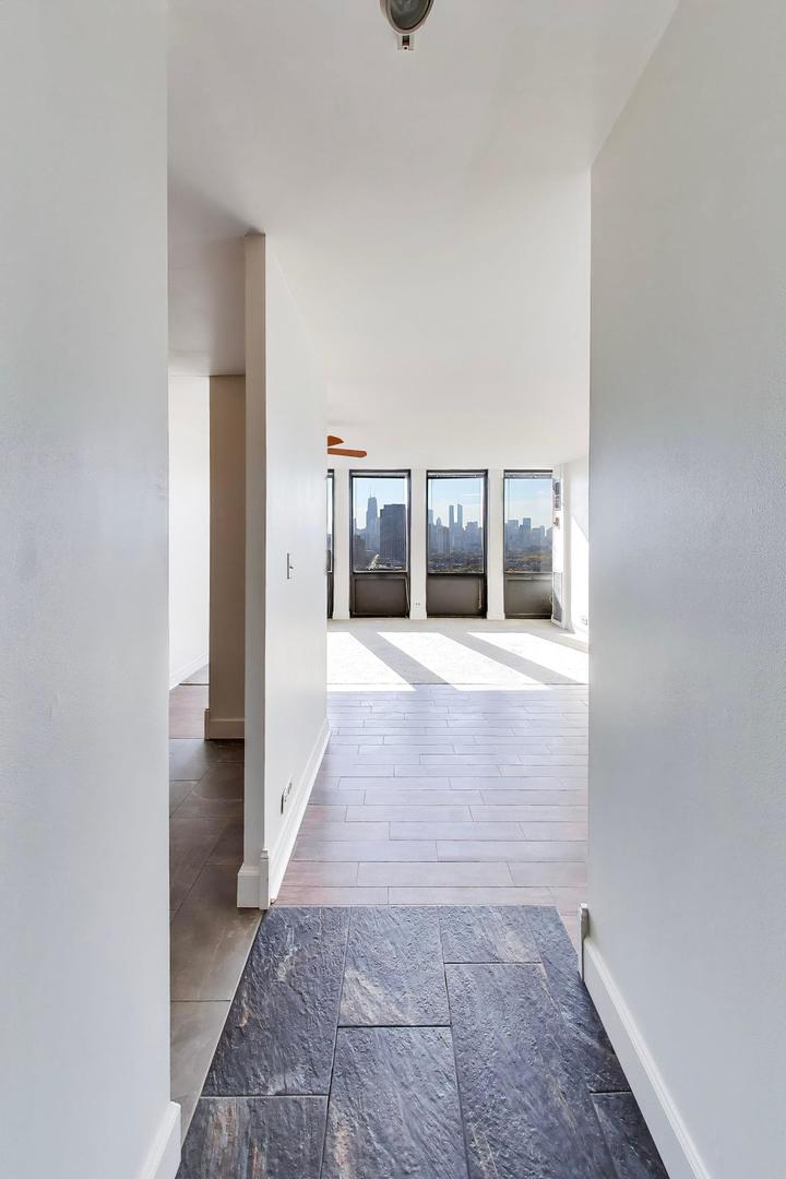 444 W Fullerton Parkway 2006