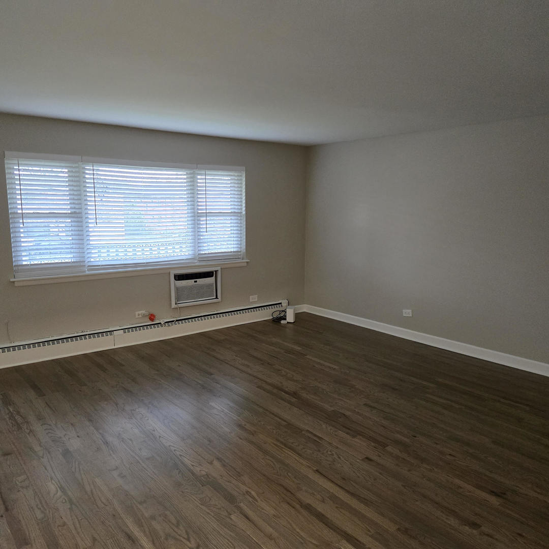 1817 W TOUHY Avenue 2D