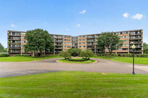 Photo of 101 Bar Harbour Road #6T, Schaumburg, IL 60193 (MLS # 12742717)
