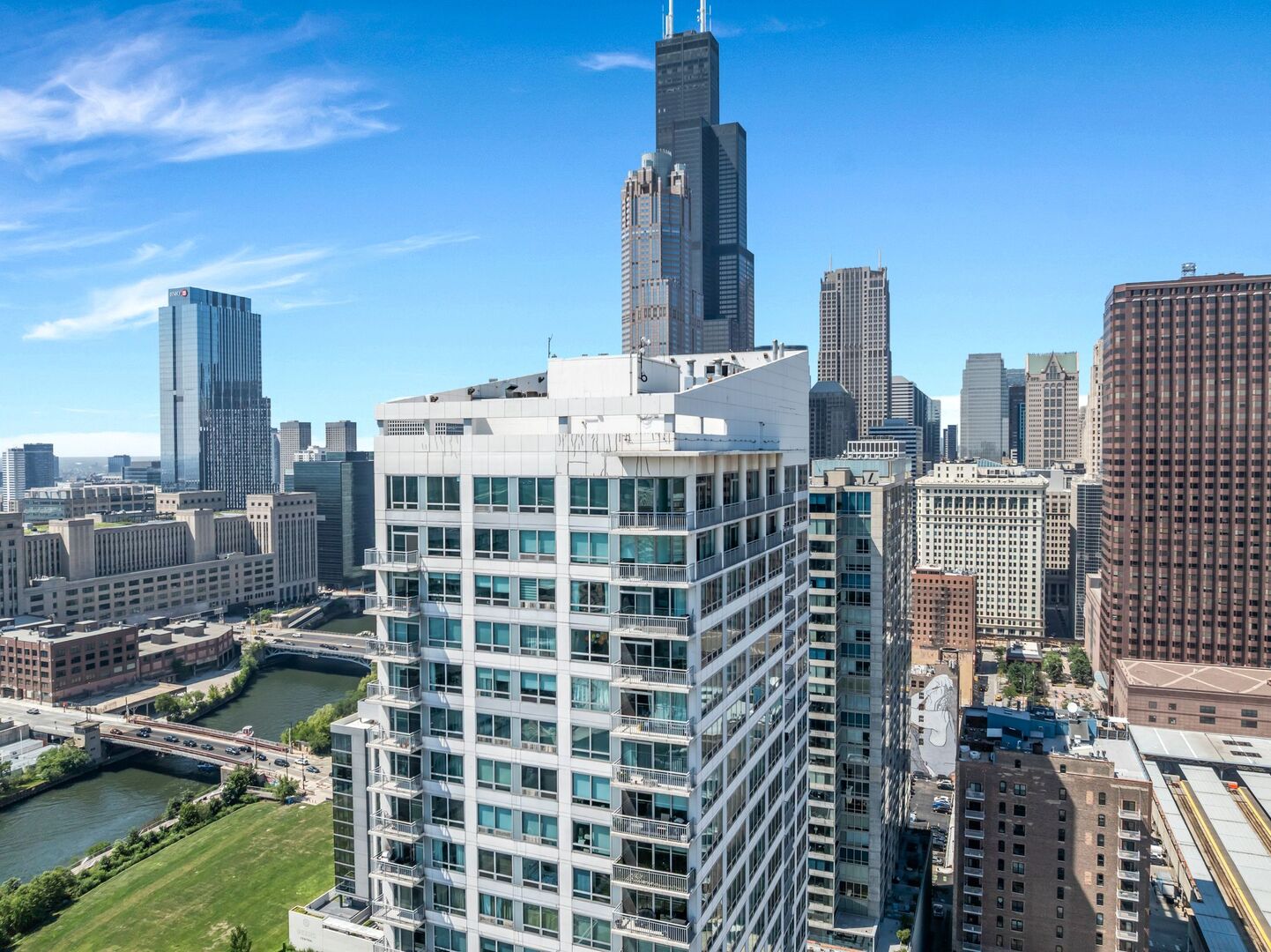 701 S WELLS Street 3400
