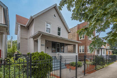 Tiny photo for 1218 N Parkside Avenue, Chicago, IL 60651 (MLS # 12719507)