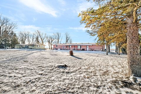 Tiny photo for 1681 N 33rd Road, Ottawa, IL 61350 (MLS # 12559405)