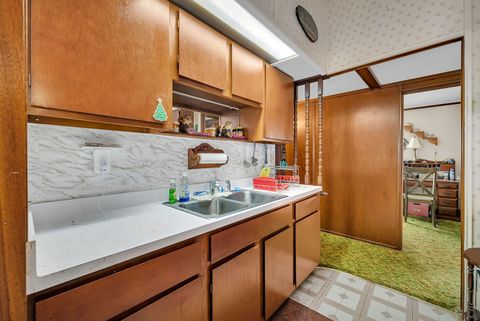 Tiny photo for 1681 N 33rd Road, Ottawa, IL 61350 (MLS # 12559405)