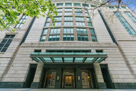 Tiny photo for 130 N GARLAND Court #3702, Chicago, IL 60602 (MLS # 12614969)