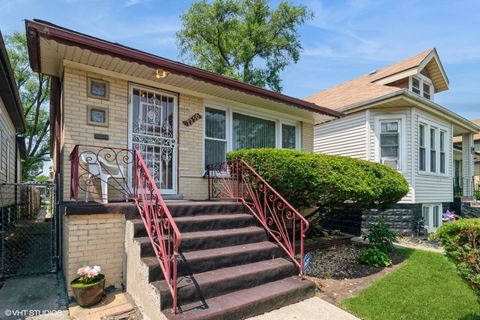 Photo of 7250 S Wood Street, Chicago, IL 60636 (MLS # 12542475)