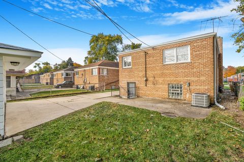 Tiny photo for 14223 University Avenue, Dolton, IL 60419 (MLS # 12509297)