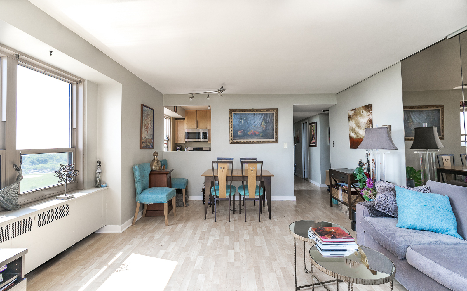 3950 N Lake Shore Drive 1530