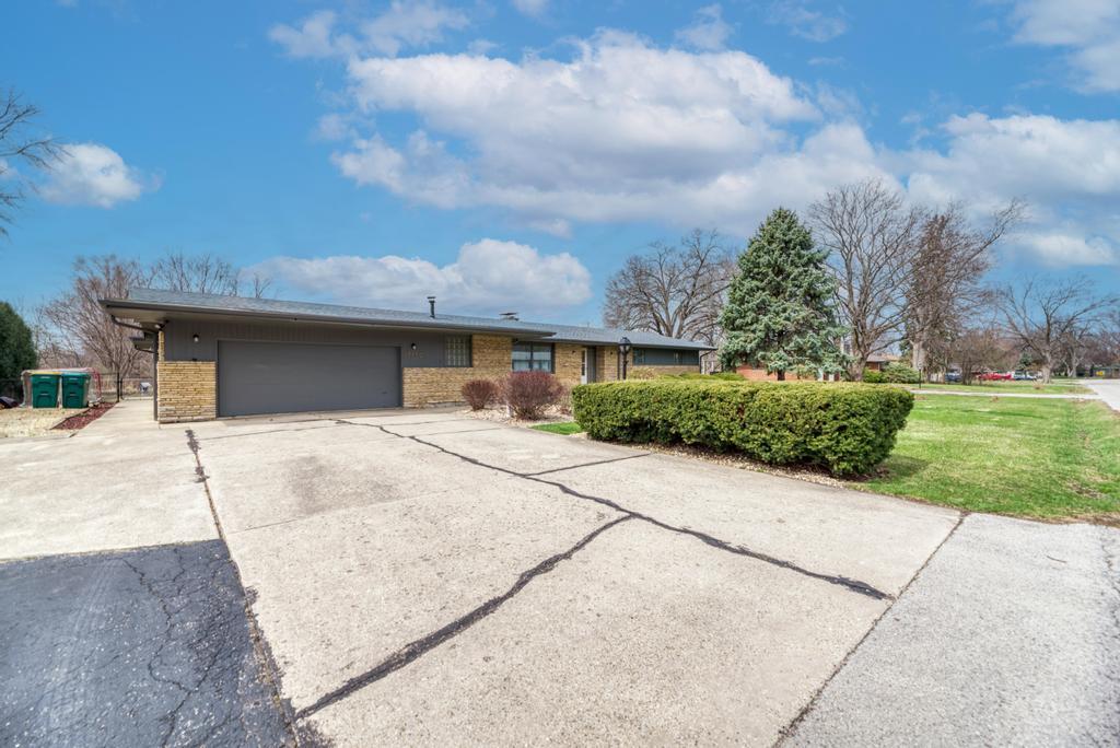 407 Farmington Avenue