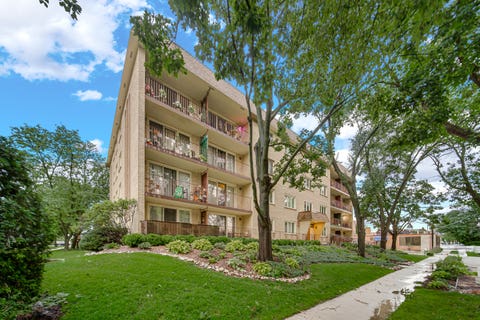 Tiny photo for 225 E Wing Street #302, Arlington Heights, IL 60004 (MLS # 12696178)
